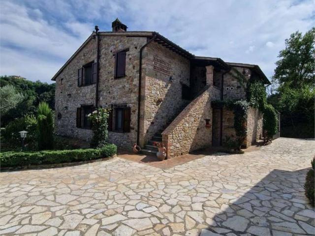 Villa Indipendente in vendita a Piegaro, Umbria