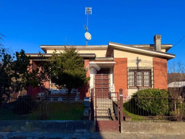 Villa Indipendente in vendita a Pietra De' Giorgi, Lombardia