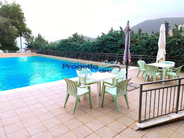 Villa Indipendente in vendita a Pietra Ligure, Liguria