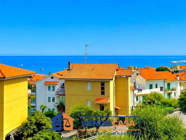 Villa Indipendente in vendita a Pietra Ligure, Liguria