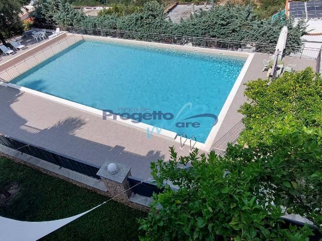 Villa Indipendente in vendita a Pietra Ligure, Liguria