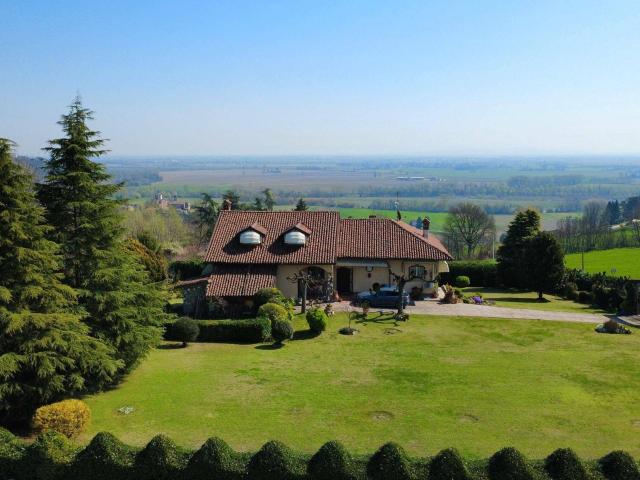 Villa Indipendente in vendita a Piemonte, Alessandria