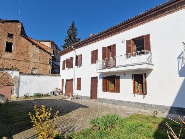 Villa Indipendente in vendita a Piemonte, Alessandria