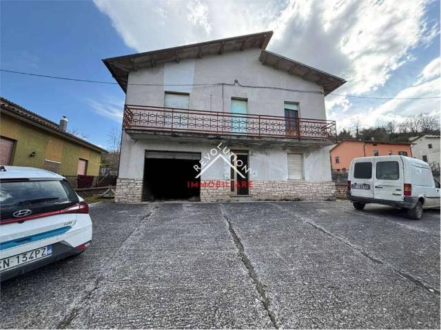 Villa Indipendente in vendita a Pietralunga, Umbria