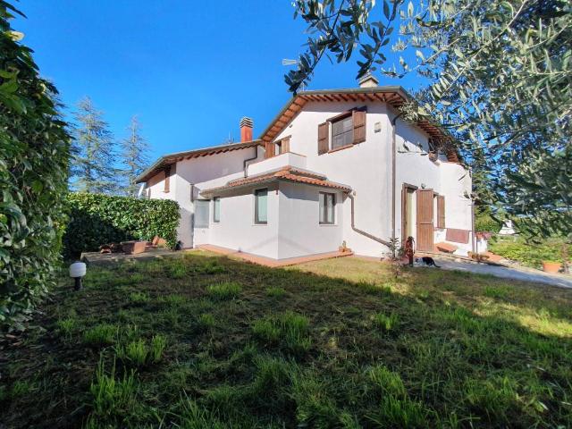 Villa Indipendente in vendita a Pietralunga, Umbria
