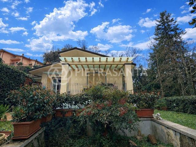 Villa Indipendente in vendita a Tonfano, Toscana