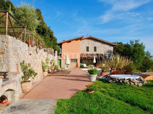 Villa Indipendente in vendita a Tonfano, Toscana