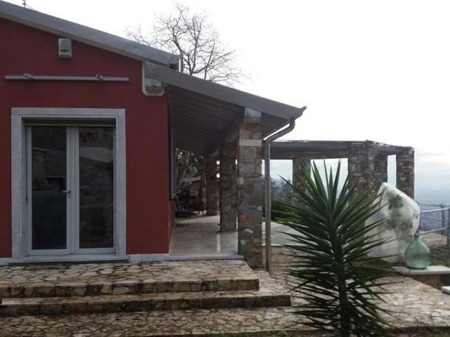 Villa Indipendente in vendita a Tonfano, Toscana