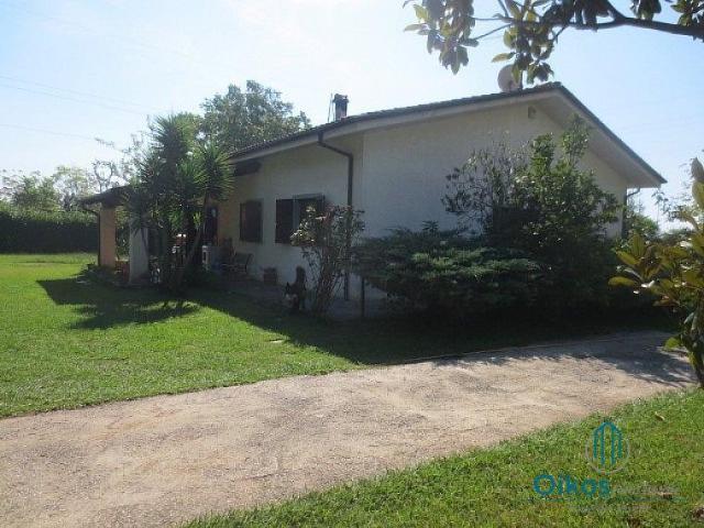 Villa Indipendente in vendita a Tonfano, Toscana