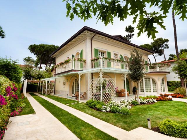 Villa Indipendente in vendita a Tonfano, Toscana