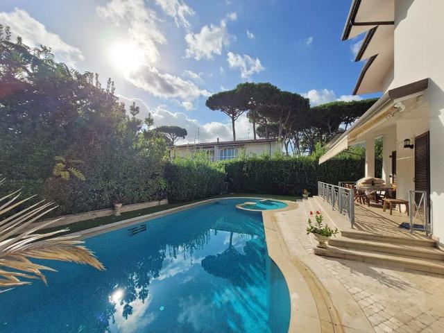Villa Indipendente in vendita a Tonfano, Toscana