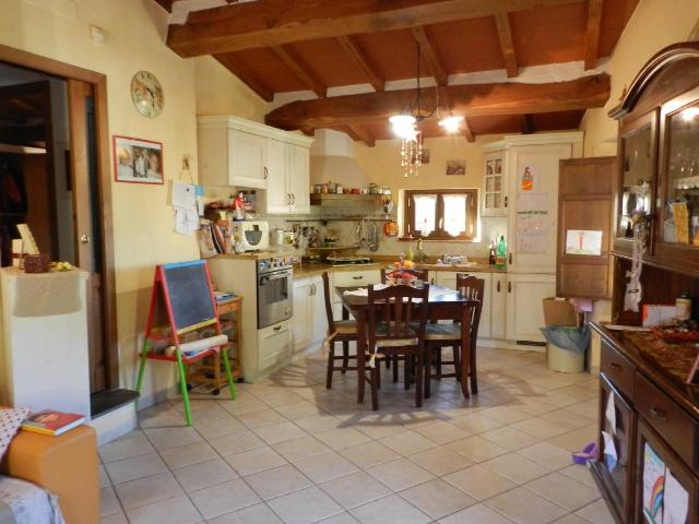 Villa Indipendente in vendita a Tonfano, Toscana