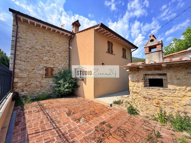 Villa Indipendente in vendita a Tonfano, Toscana