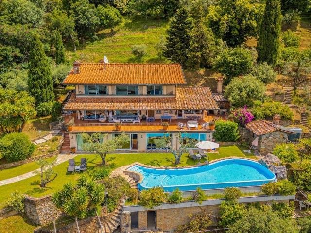 Villa Indipendente in vendita a Tonfano, Toscana