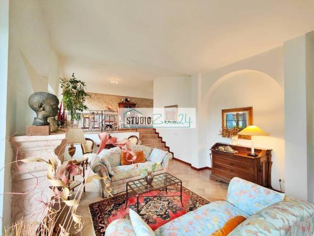 Villa Indipendente in vendita a Tonfano, Toscana