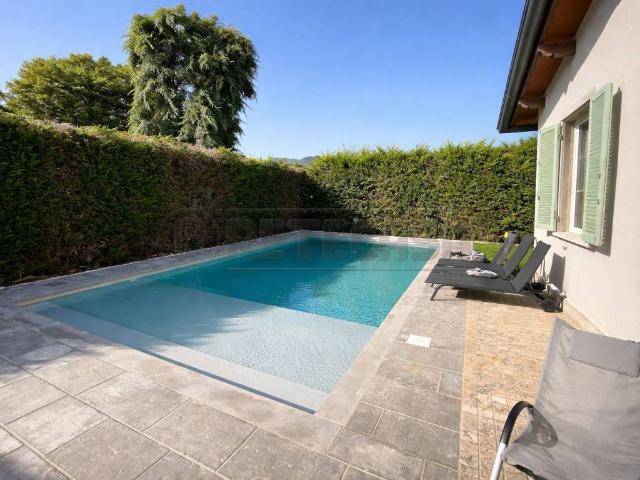 Villa Indipendente in vendita a Tonfano, Toscana