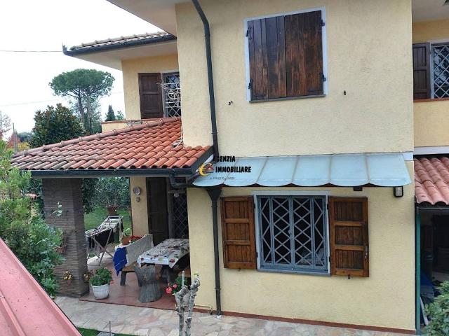 Villa Indipendente in vendita a Pietrasanta, Lucca