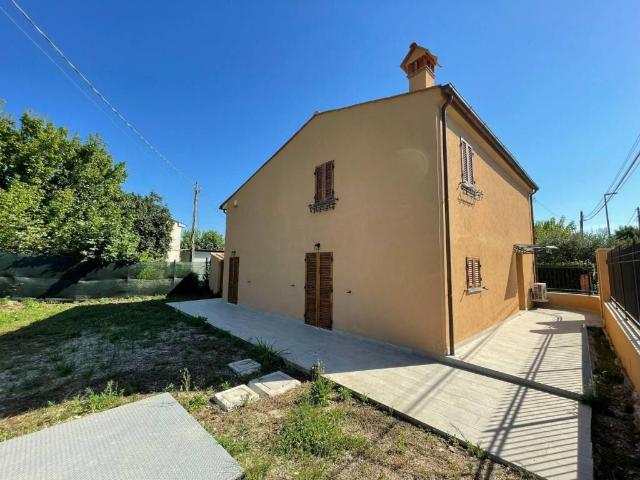 Villa Indipendente in vendita a Tonfano, Toscana