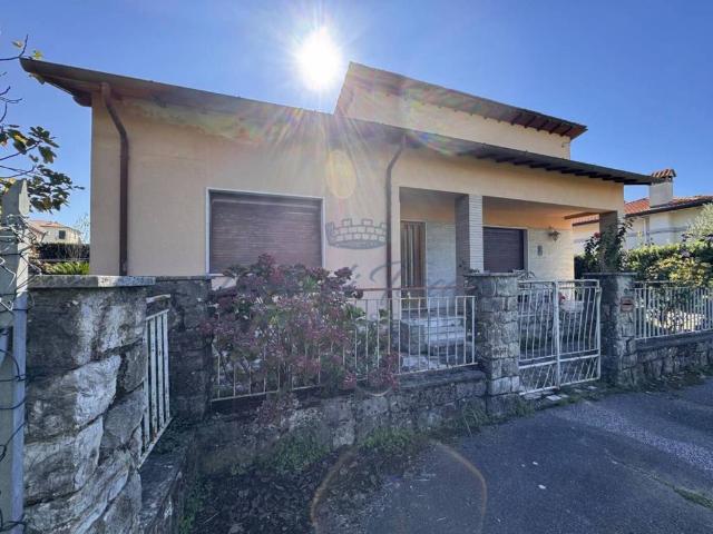 Villa Indipendente in vendita a Tonfano, Toscana