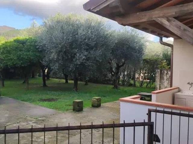 Villa Indipendente in vendita a Capriglia, Pietrasanta