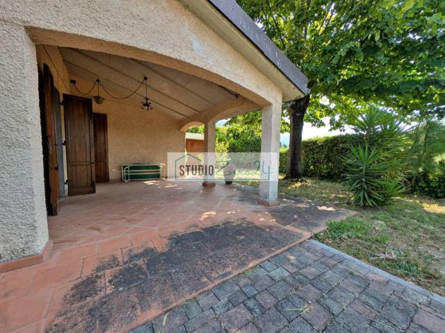 Villa Indipendente in vendita a Tonfano, Toscana