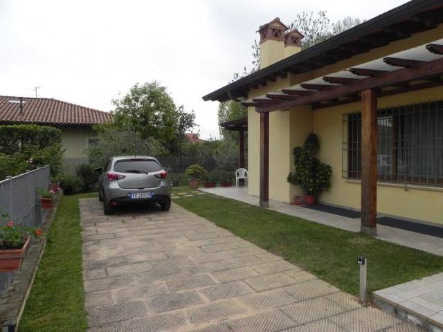 Villa Indipendente in vendita a Tonfano, Toscana