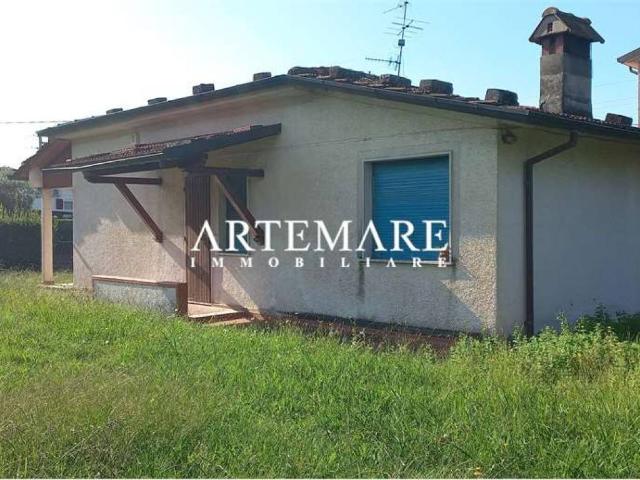Villa Indipendente in vendita a Tonfano, Toscana