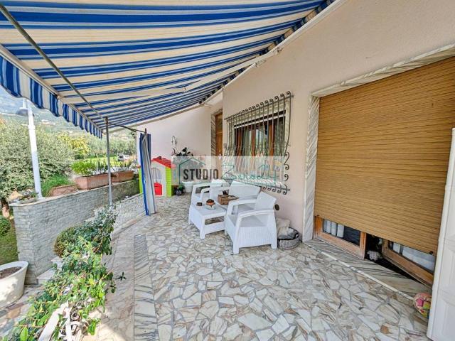 Villa Indipendente in vendita a Tonfano, Toscana