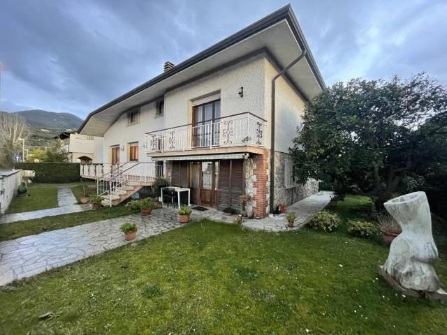 Villa Indipendente in vendita a Tonfano, Toscana