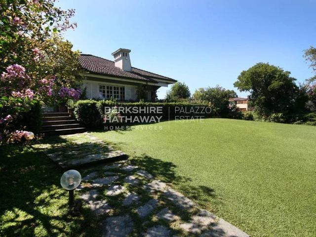 Villa Indipendente in vendita a Tonfano, Toscana