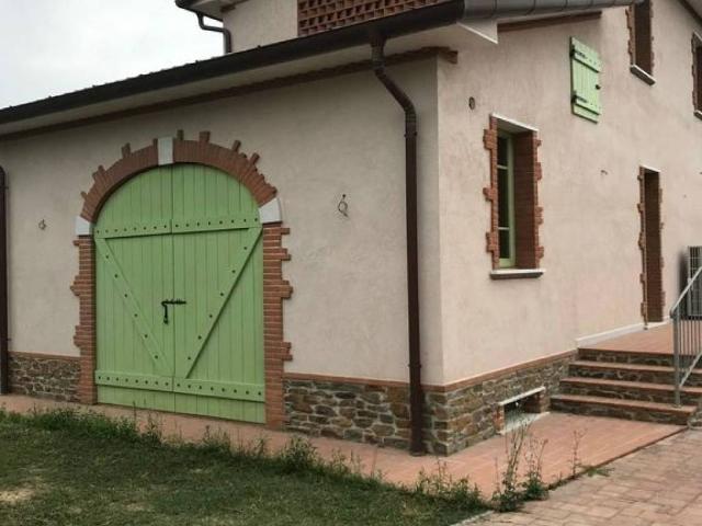 Villa Indipendente in vendita a Tonfano, Toscana