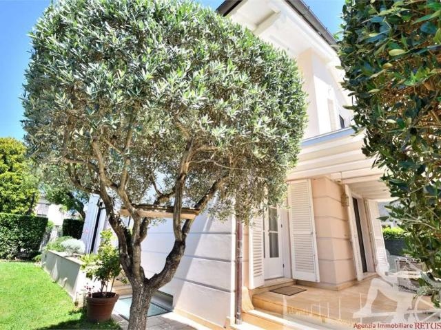 Villa Indipendente in vendita a Tonfano, Toscana