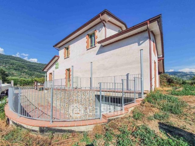 Villa Indipendente in vendita a Tonfano, Toscana