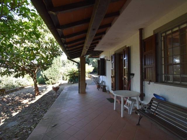 Villa Indipendente in vendita a Tonfano, Toscana