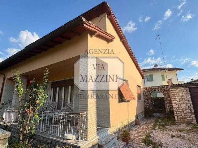 Villa Indipendente in vendita a Tonfano, Toscana