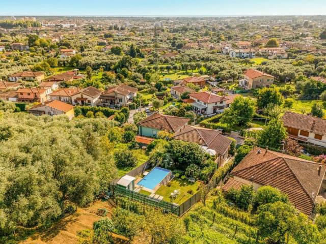 Villa Indipendente in vendita a Tonfano, Toscana