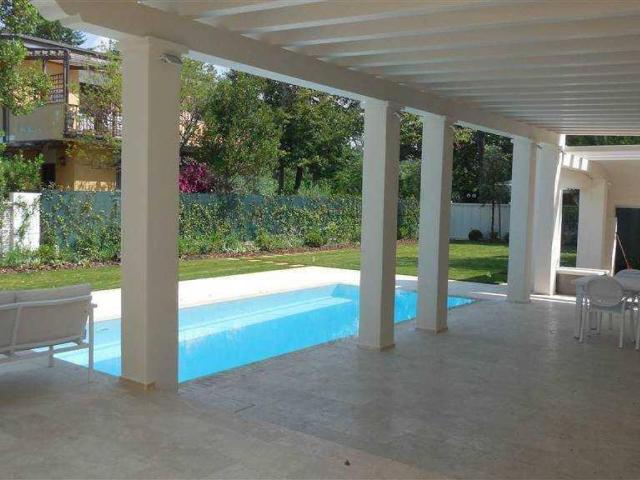Villa Indipendente in vendita a Tonfano, Toscana