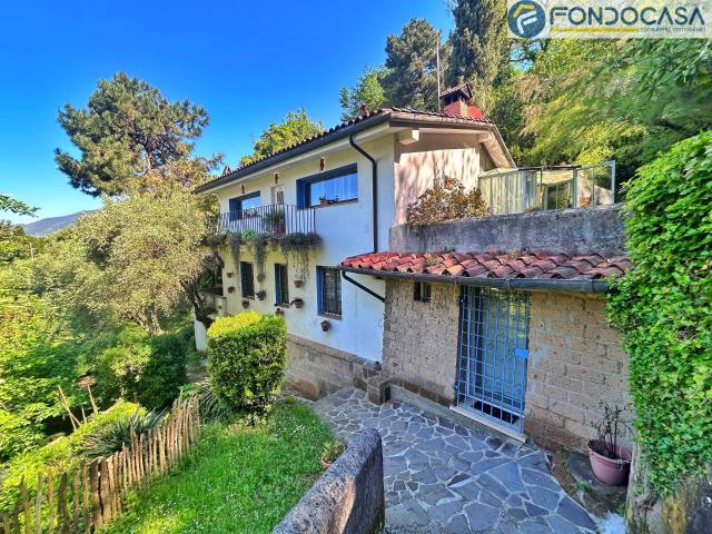 Villa Indipendente in vendita a Tonfano, Toscana