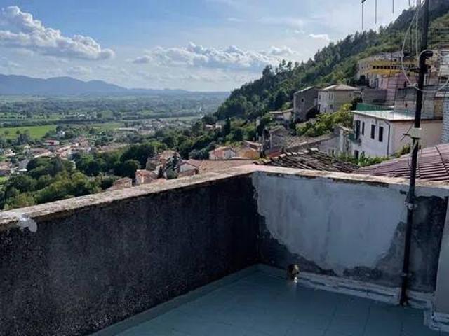 Villa Indipendente in vendita a Pietravairano, Campania