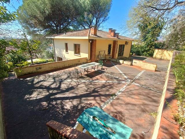 Villa Indipendente in vendita a Pieve A Nievole, Toscana