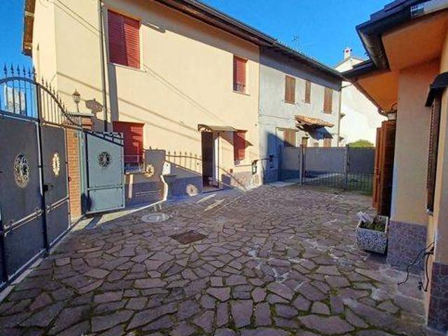 Villa Indipendente in vendita a Pieve Albignola, Lombardia