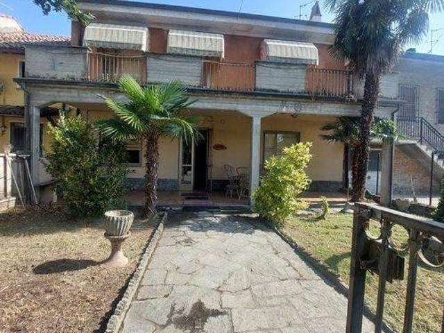 Villa Indipendente in vendita a Mezzana Bigli, Lombardia