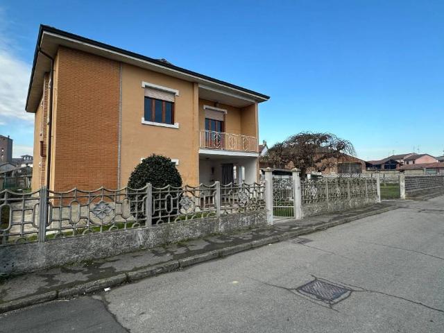 Villa Indipendente in vendita a Pieve Del Cairo, Lombardia