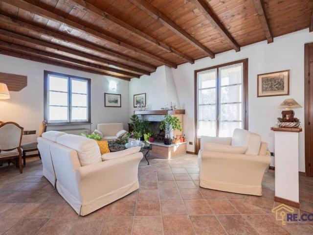Villa Indipendente in vendita a Pieve Del Cairo, Lombardia