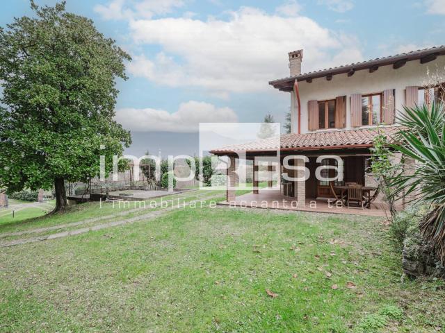 Villa Indipendente in vendita a Paderno Del Grappa, Veneto