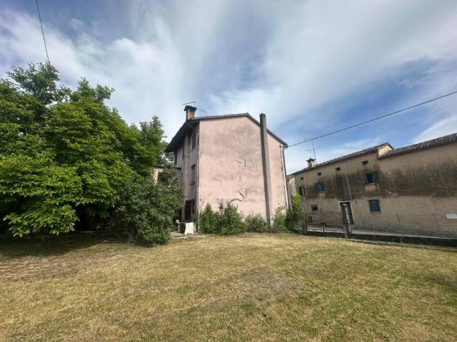 Villa Indipendente in vendita a Pieve Di Soligo, Veneto