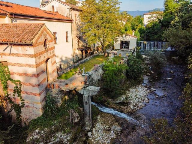 Villa Indipendente in vendita a Pieve Di Soligo, Veneto