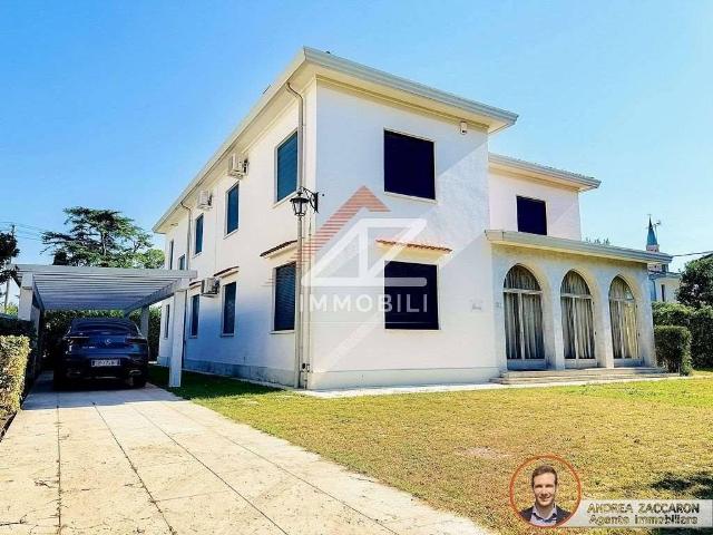 Villa Indipendente in vendita a Solighetto, Pieve di Soligo