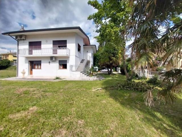 Villa Indipendente in vendita a Pieve Di Soligo, Veneto