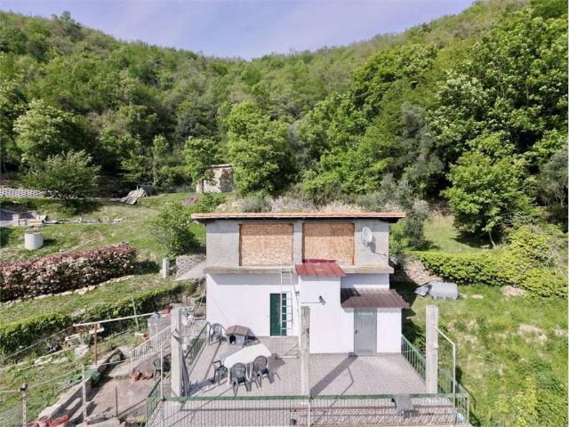 Villa Indipendente in vendita a Pieve Di Teco, Liguria